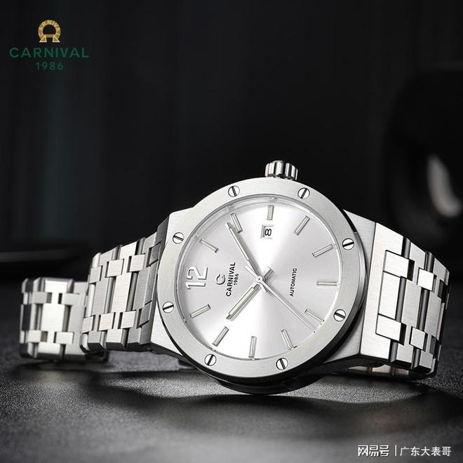 物：选择嘉年华手表作为节日的理由凯发k8国际登录佳节礼物时间的礼(图3)