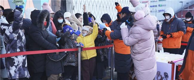 小天才电话手表在哈尔滨的极寒实测K8凯发登录零下26度冻一天(图2)